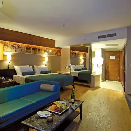 Commodore Elite & Ultra (adults Only) Semesteranläggning (resort)
