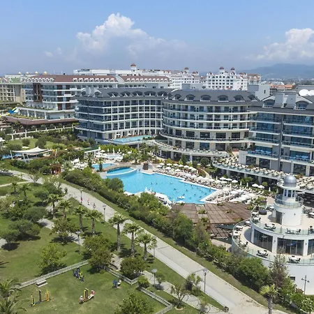 Semesteranläggning (resort) Commodore Elite & Ultra (adults Only)