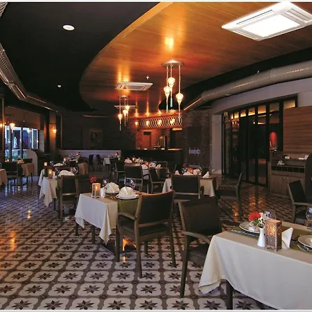 Commodore Elite & Ultra (adults Only) אתר נופש Evrenseki