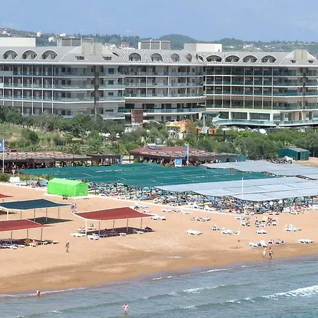 Commodore Elite & Ultra (adults Only) אתר נופש 5*