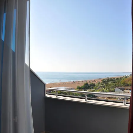 Commodore Elite & Ultra (adults Only) אתר נופש 5*