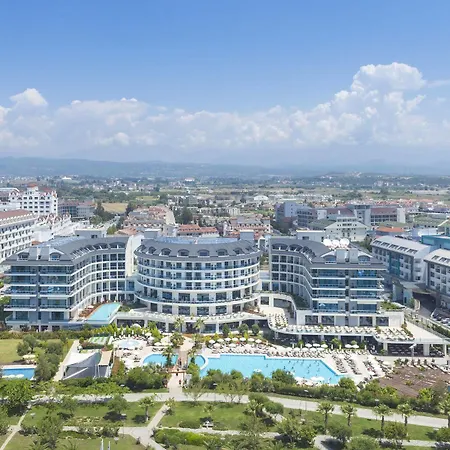 אתר נופש Commodore Elite & Ultra (adults Only) Evrenseki